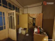 Apartament cu 5 camere de vanzare in Deta, zona Central 