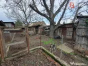 Apartament cu 5 camere de vanzare in Deta, zona Central 
