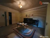 Apartament cu 5 camere de vanzare in Deta, zona Central 