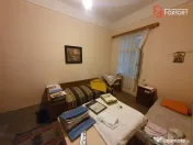 Apartament cu 5 camere de vanzare in Deta, zona Central 