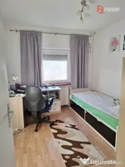Apartament spatios cu 4 camere, 2 locuri de parcare – zona 