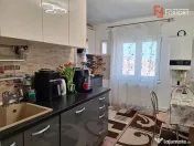 Apartament spatios cu 4 camere, 2 locuri de parcare – zona 