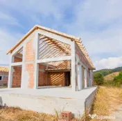 Casă în stil chalet, la baza Dealului Lempeș 175 mp utili 