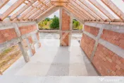 Casă în stil chalet, la baza Dealului Lempeș 175 mp utili 