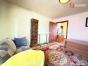 Casa individuala cu 6 camere de vanzare in localitatea Sacal 