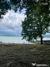 Teren de vanzare 6000 mp cu iesire la Lac Surduc 
