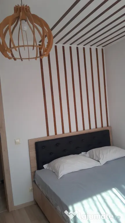 Inchiriez apartament 3 camere cu locuri de parcare central