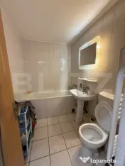 Apartament 3 camere, 65 mp, 2 bai, nemobilat, zona piata cip 