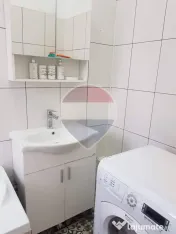 Apartament cu 2 camere de închiriat în zona Tineretului