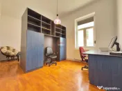 Casă spațioasă cu garaj, în cartierul Drăgășani / Arad