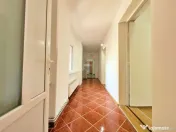 Casă spațioasă cu garaj, în cartierul Drăgășani / Arad