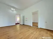 Casă spațioasă cu garaj, în cartierul Drăgășani / Arad