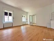 Casă spațioasă cu garaj, în cartierul Drăgășani / Arad