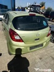 Opel Corsa D Benzină – 216.159 km – 1.100 Euro 