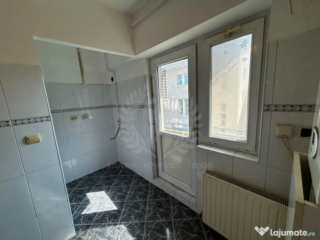 APARTAMENT 3 CAMERE DE VÂNZARE | PIAȚA MIHAI VITEAZUL | - Ploiesti (Prahova)