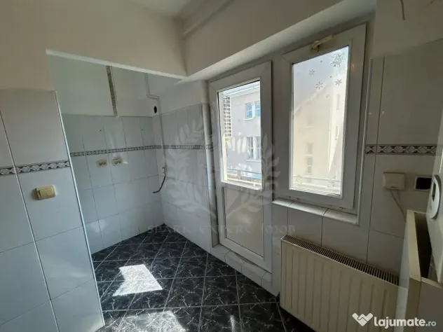 APARTAMENT 3 CAMERE DE VÂNZARE | PIAȚA MIHAI VITEAZUL | - Ploiesti (Prahova)