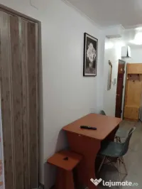 Inchiriez garsoniera modificata la 2 camere -str.Sovata-parter 