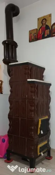Vând sobă pe lemne 