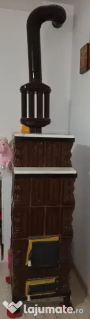 Vând sobă pe lemne 
