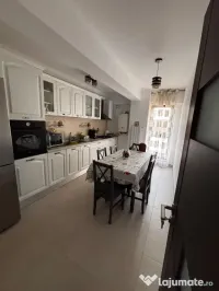 Proprietar vand apartament la etajul 1 