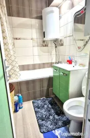 Doua camere semidecomandate etaj 2, zona Dacia 