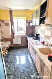 Doua camere semidecomandate etaj 2, zona Dacia 