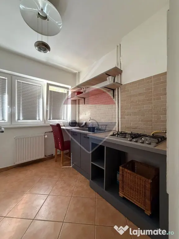 Apartament cu 2 camere de închiriat - Zona Central - Arad (Arad)