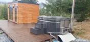 Cabana din bustean masiv si o suprafata de teren de 9000 mp