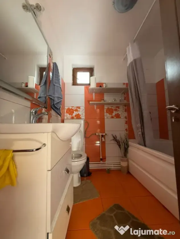 E3- CASA LA SOL BCA, 3 camere, foisor, curte, centrala gaz - Tulcea (Tulcea)