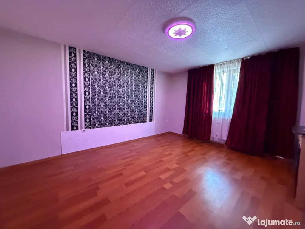E3- CASA LA SOL BCA, 3 camere, foisor, curte, centrala gaz - Tulcea (Tulcea)