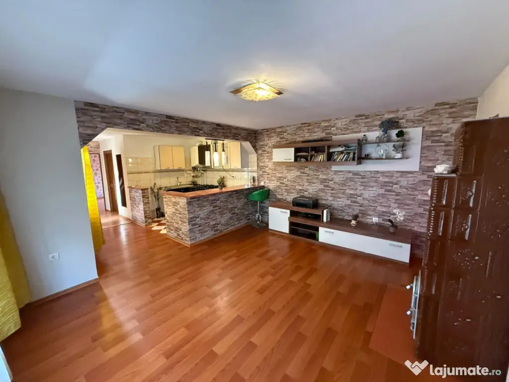 E3- CASA LA SOL BCA, 3 camere, foisor, curte, centrala gaz - Tulcea (Tulcea)
