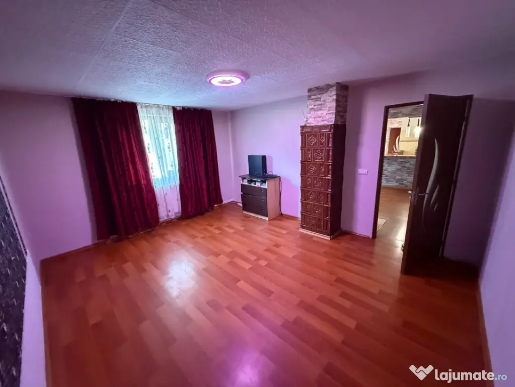 E3- CASA LA SOL BCA, 3 camere, foisor, curte, centrala gaz - Tulcea (Tulcea)