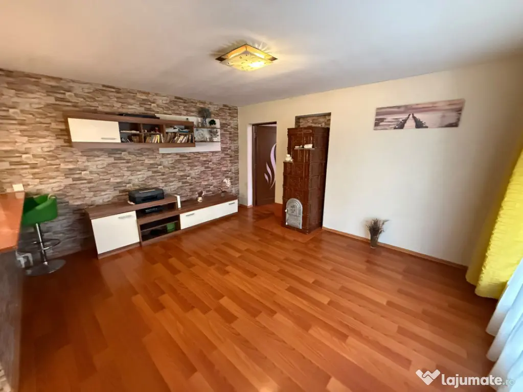 E3- CASA LA SOL BCA, 3 camere, foisor, curte, centrala gaz - Tulcea (Tulcea)