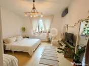 Decebal, Delea Noua, apartament de vanzare etaj 1 cu central 