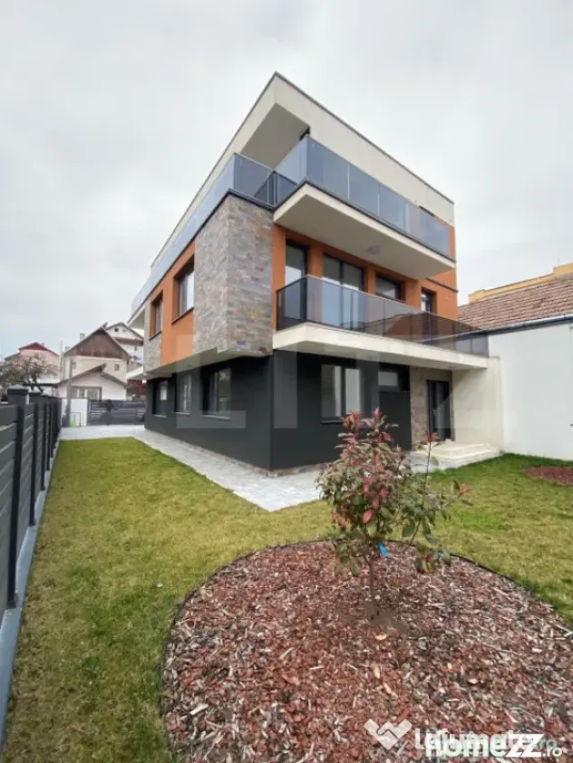 Casa individuala, 6 camere, 220 mp, zona Iulius Mall
