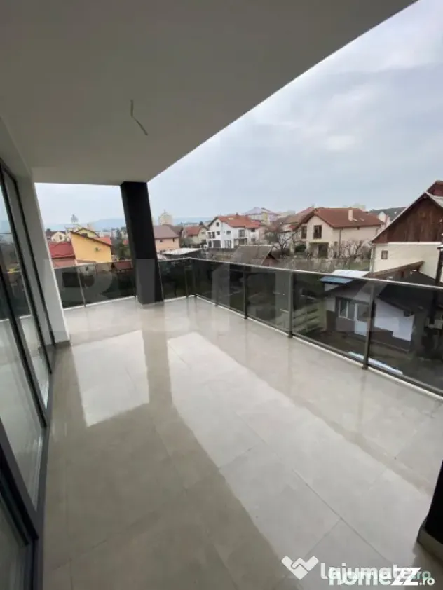Casa individuala, 6 camere, 220 mp, zona Iulius Mall