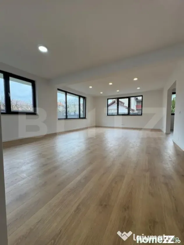 Casa individuala, 6 camere, 220 mp, zona Iulius Mall