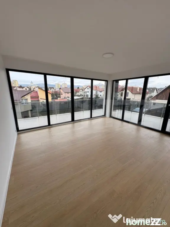Casa individuala, 6 camere, 220 mp, zona Iulius Mall
