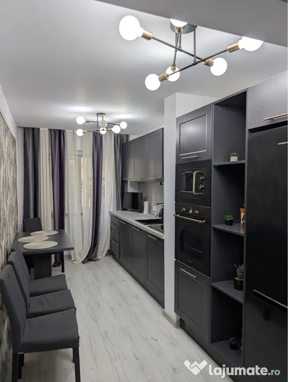 Apartament complet complet renovat și mobilat,