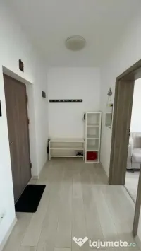 Apartament de închiriat – 3 camere, 57 mp 