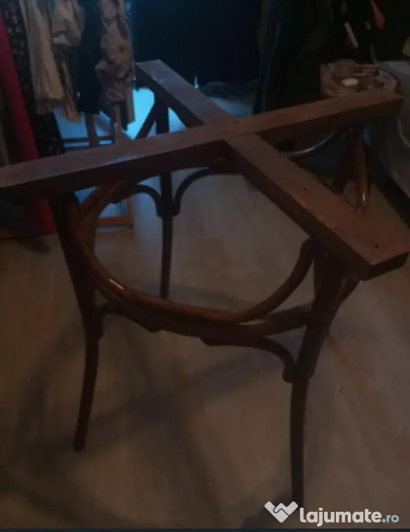 Set masă rotundă vintage din lemn masiv + 4 scaune (Stil Bistro / Thonet)