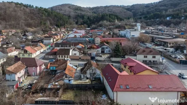 Casă tip Duplex cu două corpuri+teren 230 mp, Strada Carierei, Brașov - Brasov (Brasov)
