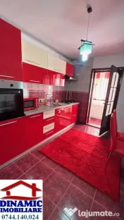 Apartament 3 camere, decomandat, 80 mp – parter înalt – 490 €/lună