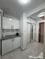 Apartament 2 camere, etaj 2, la cheie, zona Centrala