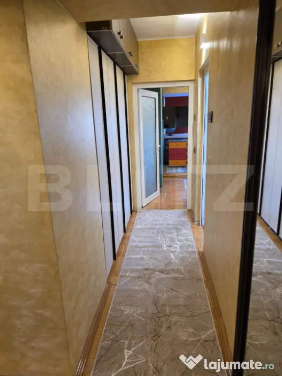 Apartament 4 camere, 100 mp, parcare privata, zona Ultracent - Craiova (Dolj)