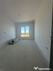 CASA PE PARTER - 3 DORMITOARE - BUCATARIE INCHISA - 400 MP 