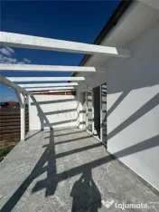 CASA PE PARTER - 3 DORMITOARE - BUCATARIE INCHISA - 400 MP 