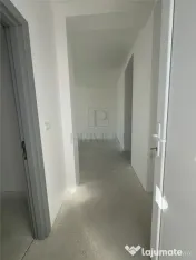 CASA PE PARTER - 3 DORMITOARE - BUCATARIE INCHISA - 400 MP 