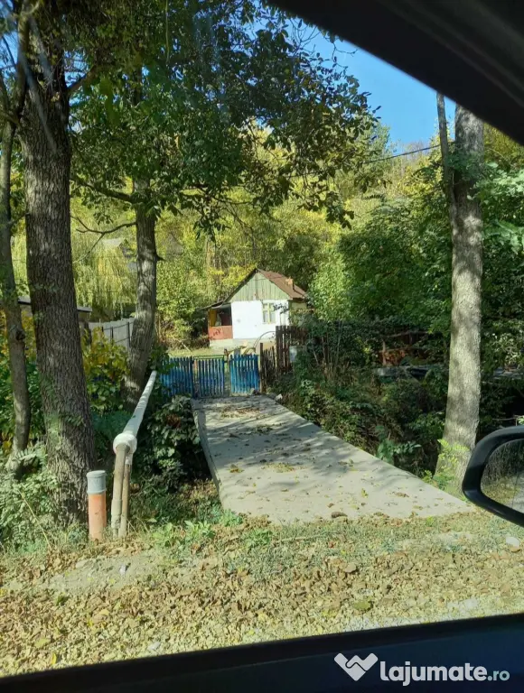 Casa de vacanta in pădure aproape București