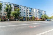 Apartament 2 camerel, bloc V8, Zona 6 Vânători.